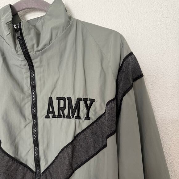 US Army IPFU Men's Gray Physical Fitness Training Jacket Size Large Short - Picture 6 of 14